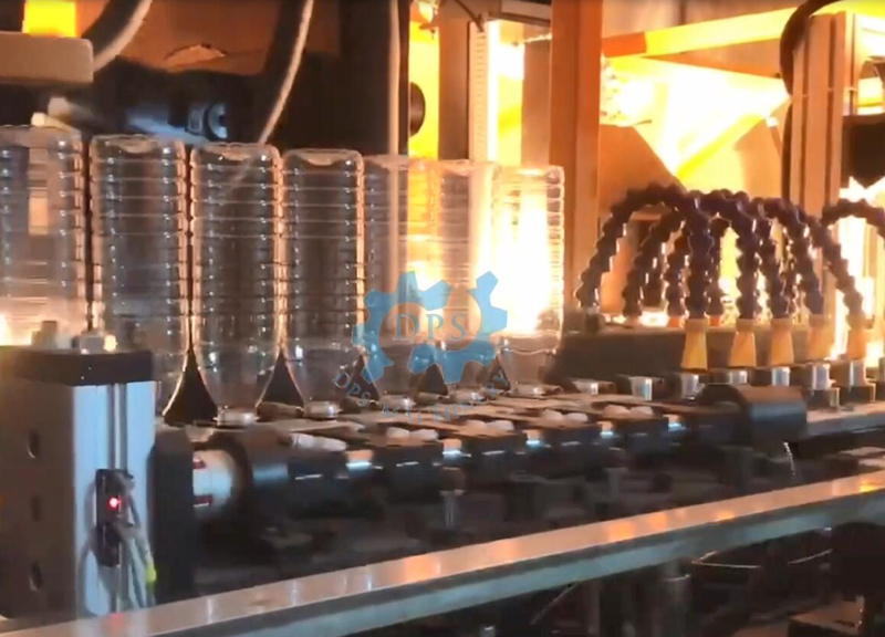 Automatic 6 cavity bottle blowing machine
