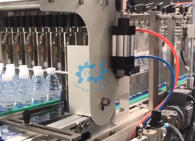 Bottle water shrink wrapping machine