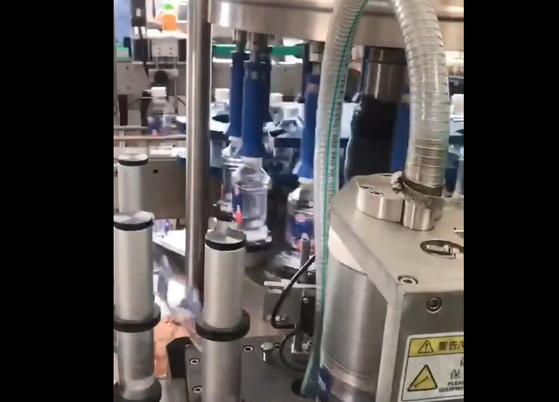Square bottle OPP labeling machine